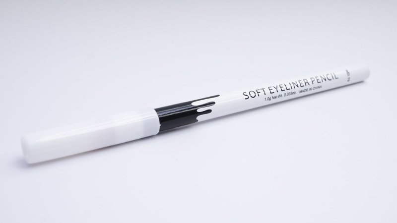 White Waterproof Outline Pencil - HYVE Beauty